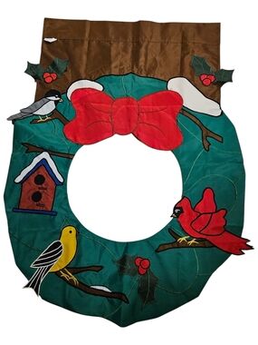 Evergreen Christmas Wreath Flag 28x39 Cardinal Birdhouse Applique Nylon VTG 1999